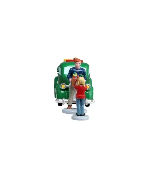 Lemax Church Toy Drive ∣ Set 3 Pezzi Raccolta Giocattoli con Furgoncino ∣ Cod. 63810
